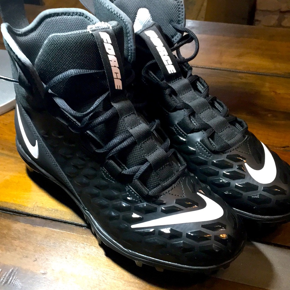 Brand new high top Nike football cleats no tags